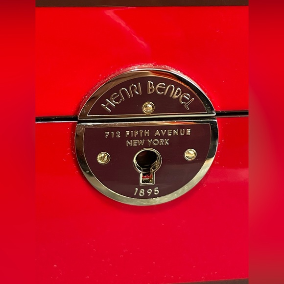RARE Red Henri Bendel Jewelry Box - Picture 4 of 13